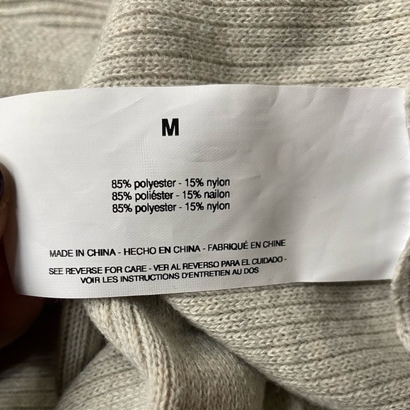 NWT Ella Miss Ribbed V-Neck Sweater Heather Gray Size Medium - Picture 6 of 6